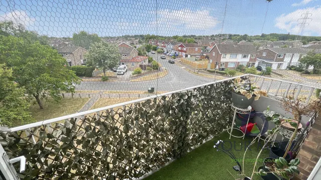 Photo 3 — Torridge Rise, Bedford, Bedfordshire, MK41