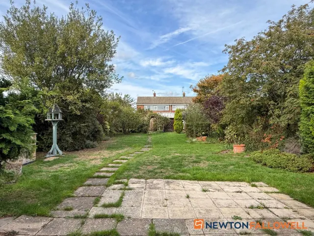 Hawton Lane, Balderton, NG24, photo 3