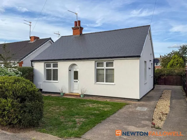 Hawton Lane, Balderton, NG24, photo 1