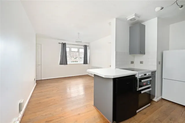 Photo 2 — Kingfisher Walk, Ash, Guildford, Surrey, GU12 6RF
