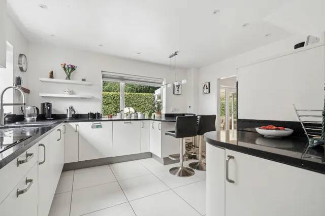 Photo 2 — Shrimpton Road, Beaconsfield, HP9