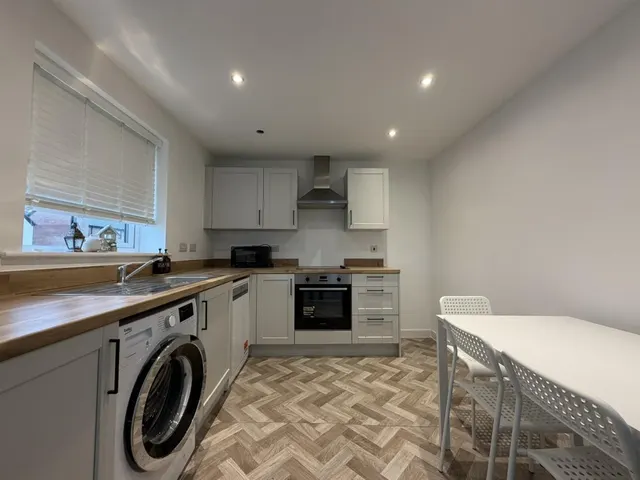 Howley Avenue, Churwell, LS27, photo 2