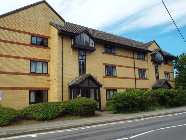 London Road, Bicester, OX26, photo 1