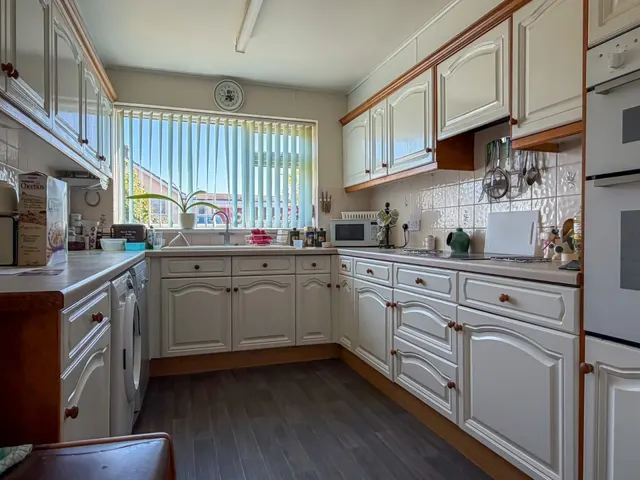 Beechwood Road, Nailsea, BS48, photo 2