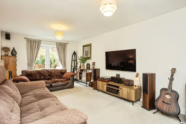 Marigold Crescent, Shepshed, LE12, photo 3