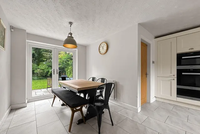 Photo 3 — Bishops Close, Bowdon, Cheshire WA14 3NB