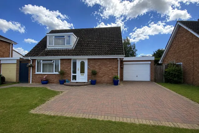 Barrow Drive, Taunton, photo 1