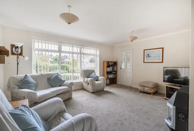 Fenbrook Close, Hambrook, BS16, photo 1