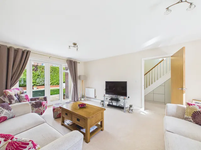 Photo 2 — Egdon Crescent, Cheltenham, GL51 6GF