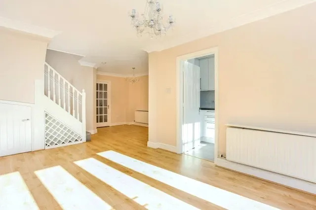 Photo 3 — Guards Court, Sunningdale, Berkshire, SL5 0ES