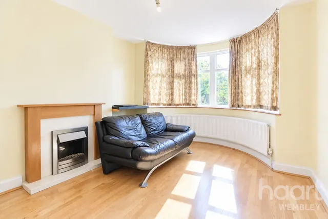 Kingsbury, NW9, photo 3