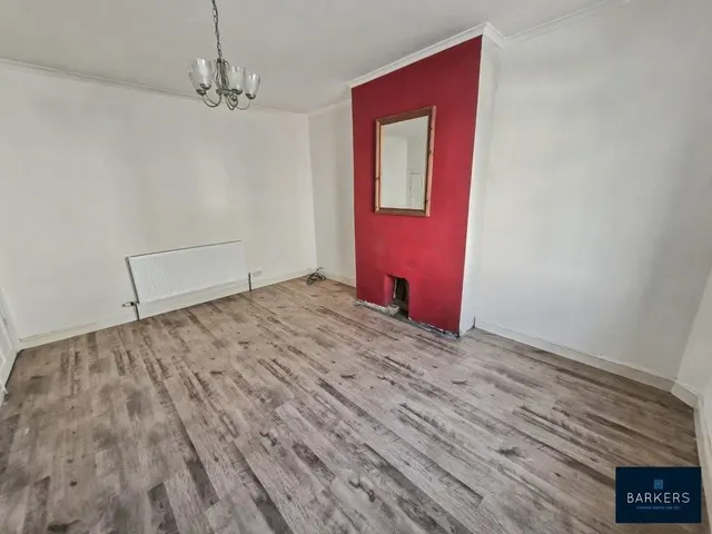 Photo 3 — Maxwell Avenue, Batley WF17 7LJ