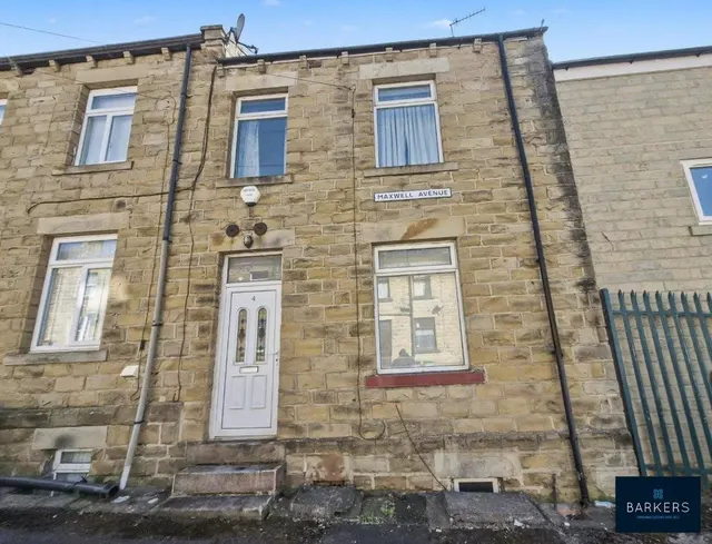 Maxwell Avenue, Batley WF17 7LJ, photo 1