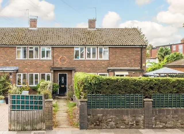 Nelson Road, Twickenham, TW2, photo 1
