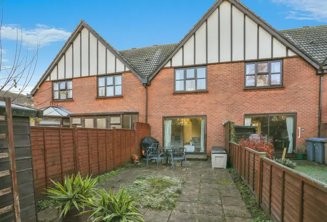 Henley Close, Saxmundham, IP17, photo 1