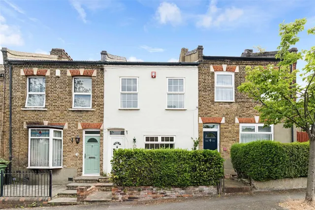 Reading Road, Reading Road Sutton Sutton Surrey, Sutton, Surrey, SM14RW, photo 1