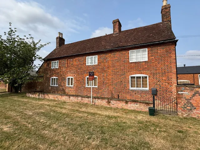 Great Horwood, photo 1