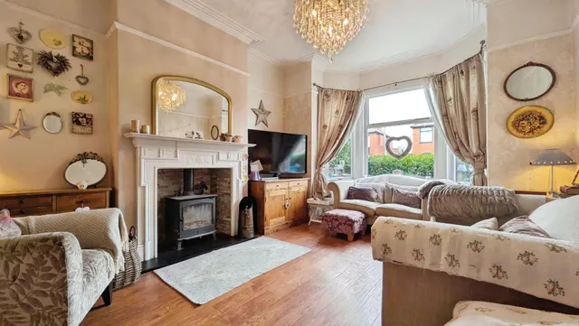 Moston Lane East, New Moston, M40, photo 1