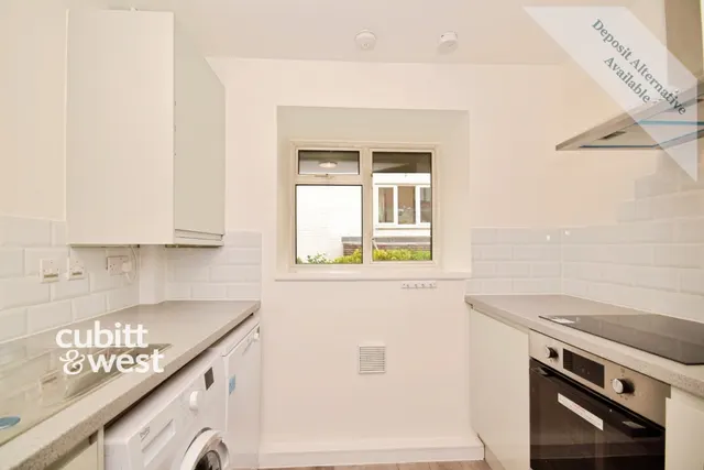 Aveling Close, Purley, CR8, photo 3