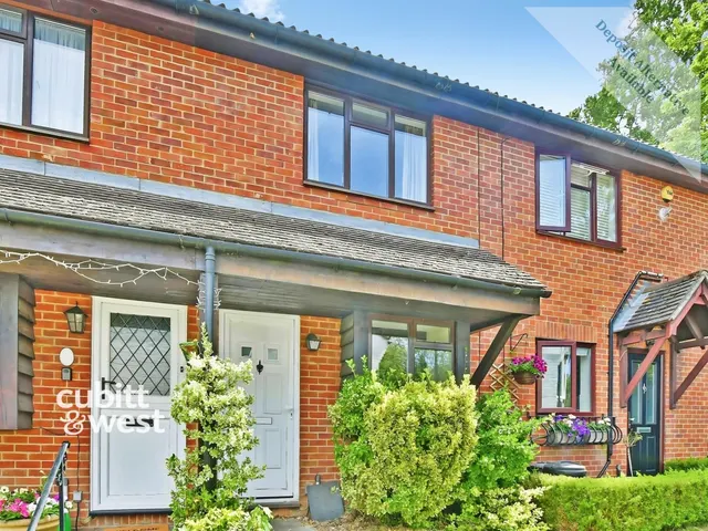 Aveling Close, Purley, CR8, photo 1