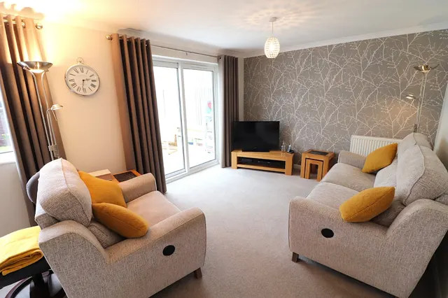 Milestone Close, Stevenage, SG2, photo 3