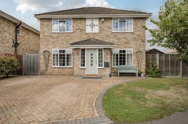 Duncan Drive, Wokingham, RG40, photo 1
