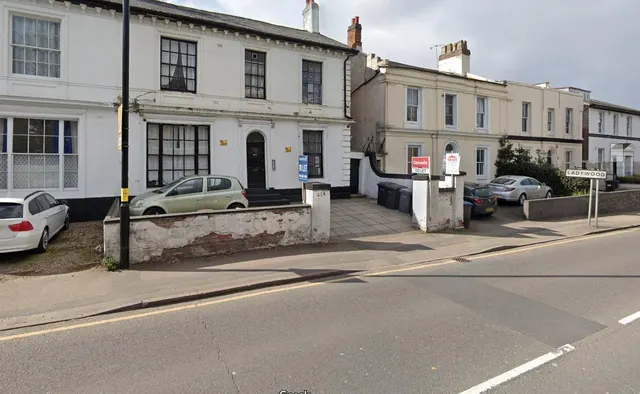 Monument Road, photo 1
