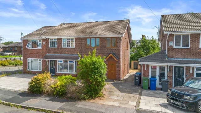 Winchester Avenue, Great Sankey, Warrington, WA5 1XU, photo 1