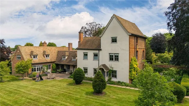 Haslingfield Manor, 5 High Street, Cambridge, Cambridgeshire, CB23 1JW, photo 1