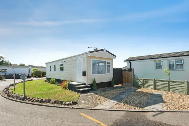Three Star Park, Bedford Road, Lower Stondon, Henlow, SG16, photo 1