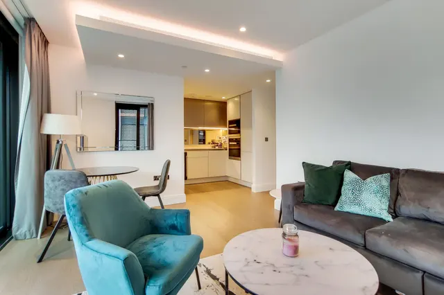 Photo 2 — Apartment 10, The Dumont, 27 Albert Embankment, London