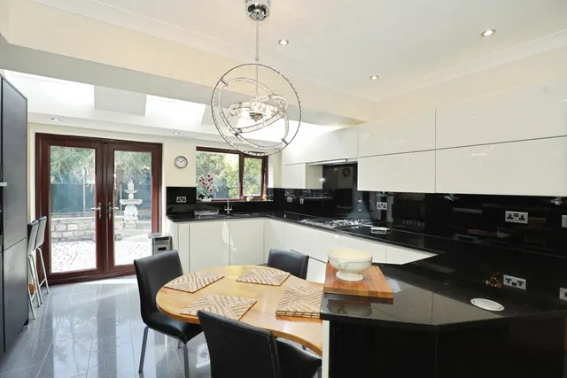 Sandy Lane, Newcastle, ST5, photo 3