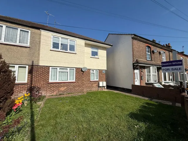 Chiltern Road, Dunstable LU6 1EP, photo 1