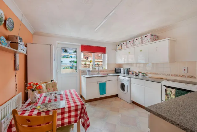 St. Valentines Way, Skegness, PE25, photo 2