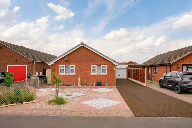 St. Valentines Way, Skegness, PE25, photo 1