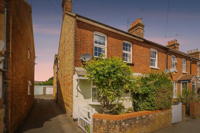 Queen Street, Leighton Buzzard, LU7, photo 1