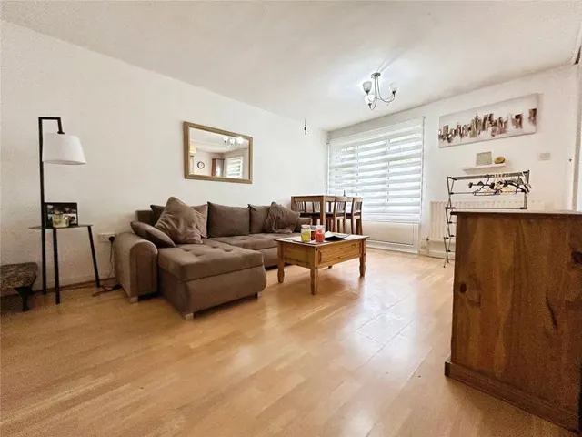 Peterswood, Harlow, CM18, photo 2