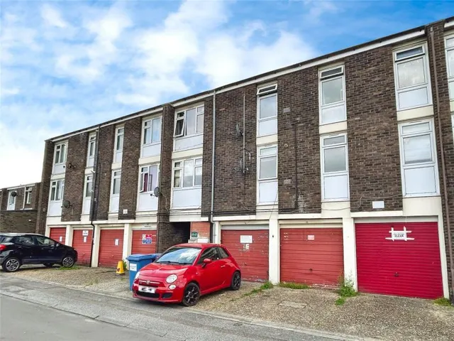 Peterswood, Harlow, CM18, photo 1