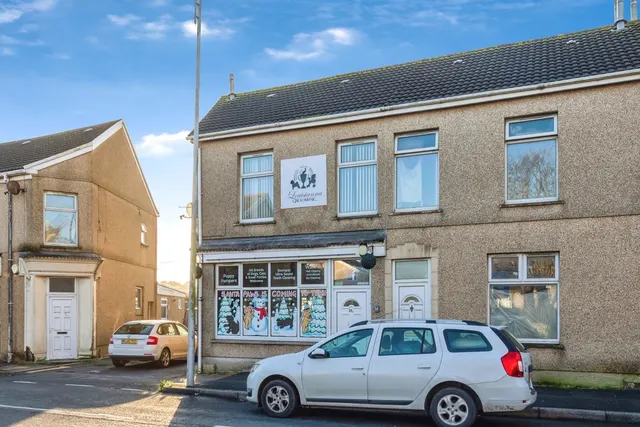 New Dock Road, Llanelli, SA15, photo 1