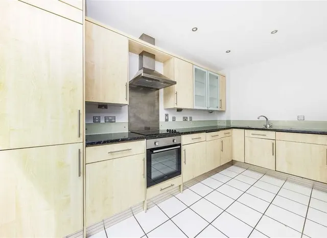 Artichoke Hill, Wapping, E1W, photo 3