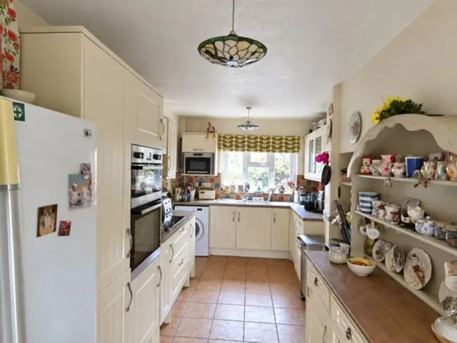 Beechfield, Newton Toney, SP4, photo 1
