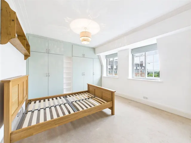 Richmond Hill Court, Richmond, TW10, photo 1