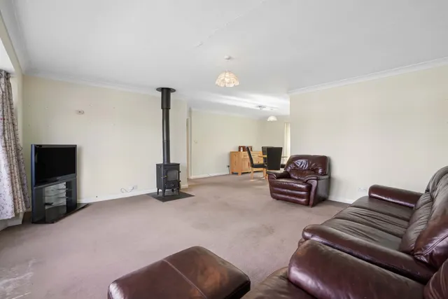 Walpole Close, Bicester, OX26, photo 2