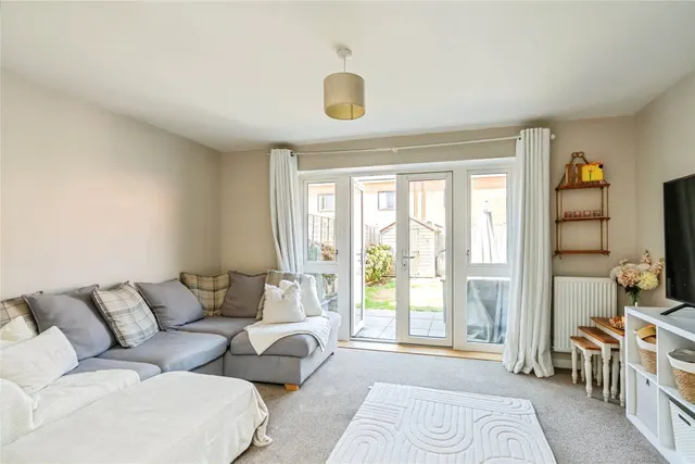Pinewood Way, Chichester, PO19, photo 3