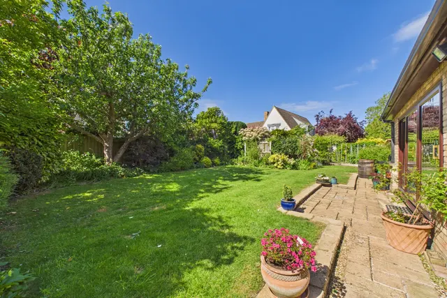 Home Farm Road, Houghton, PE28, photo 2