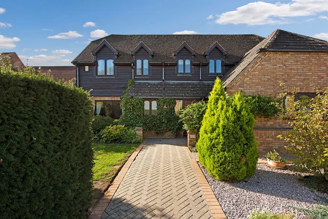 Home Farm Road, Houghton, PE28, photo 1