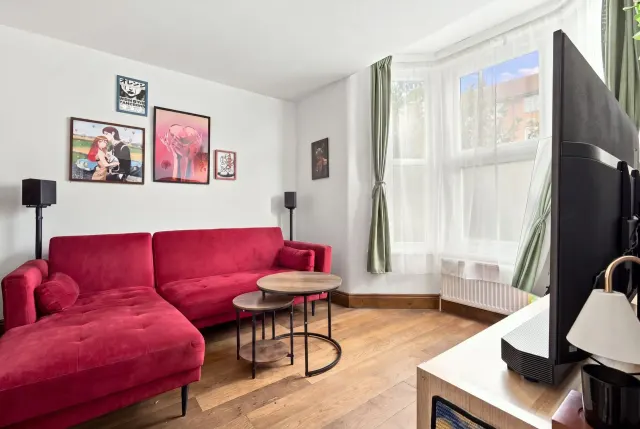 Photo 2 — Windsor Road, Leyton, E10