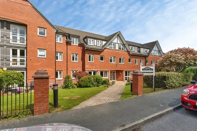 Arkle Court, Vicars Cross, Chester, photo 1