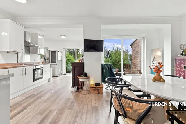 Woodberry Way, Chingford, E4, photo 2