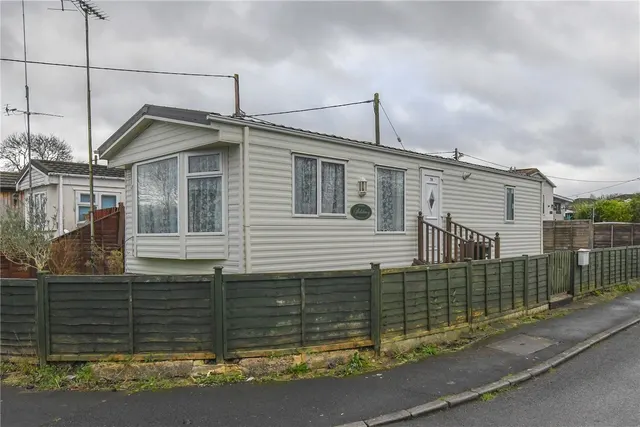 Photo 2 — Grovelands Park, Winnersh, Wokingham, Berkshire, RG41